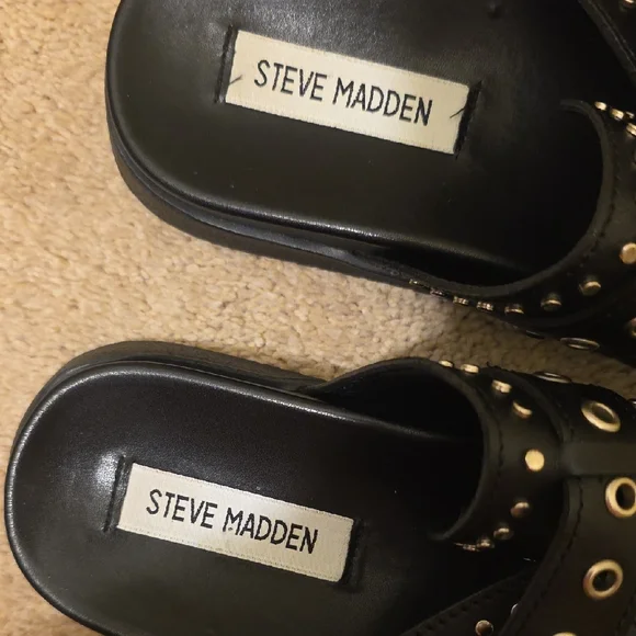 Steve Madden Double Buckle Black Sandals w/Silver Grommets & Details - Picture 2 of 11